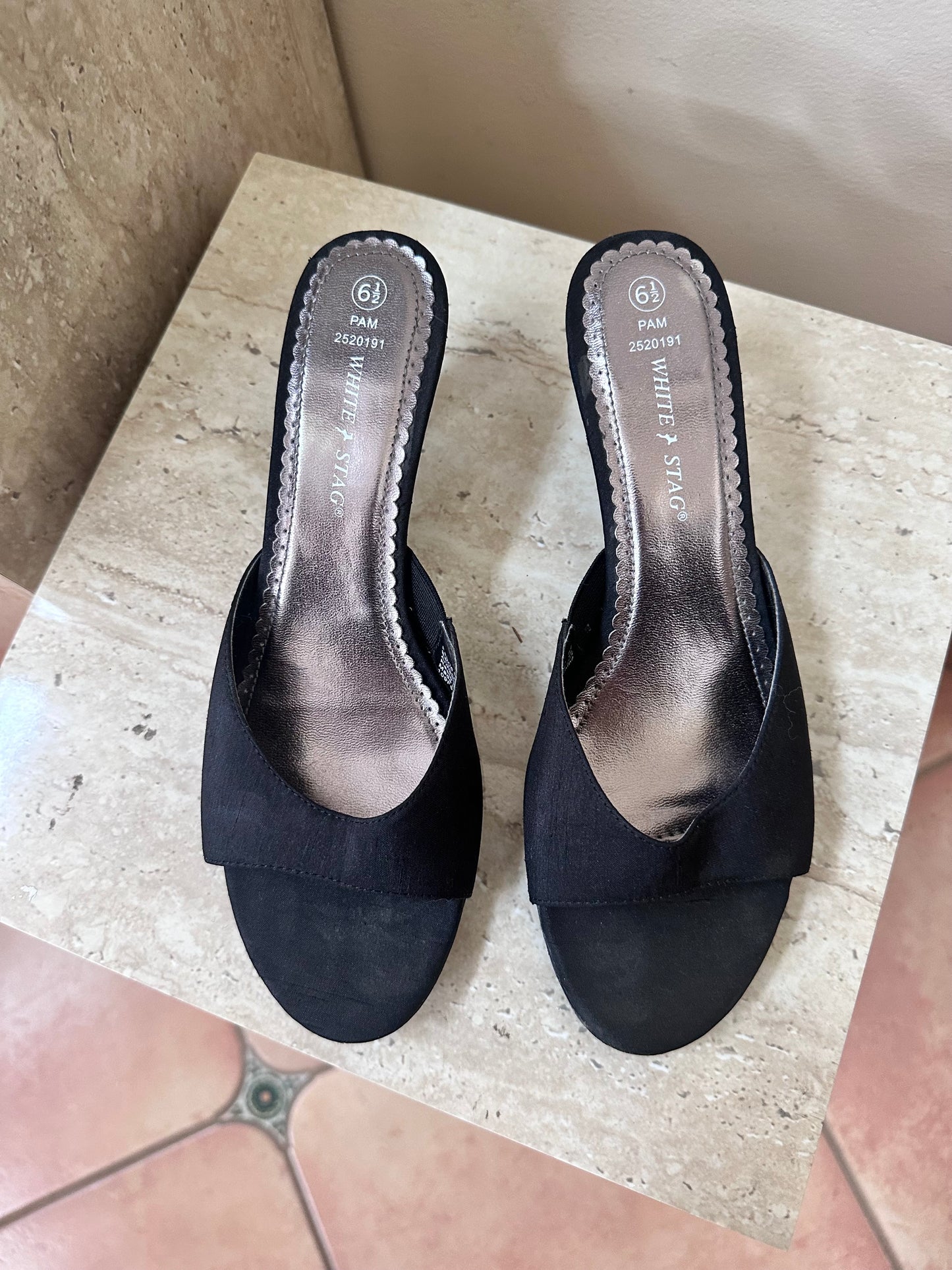 Black Kitten Heel